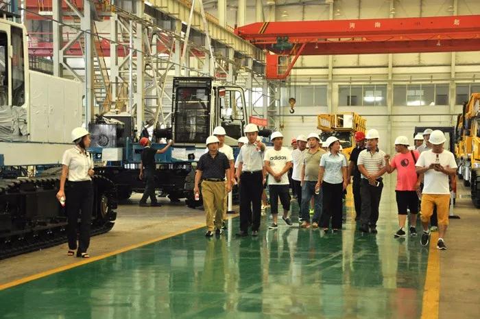 批量交车！华南区域旋挖钻战略客户一行到访亿万先生MR重装