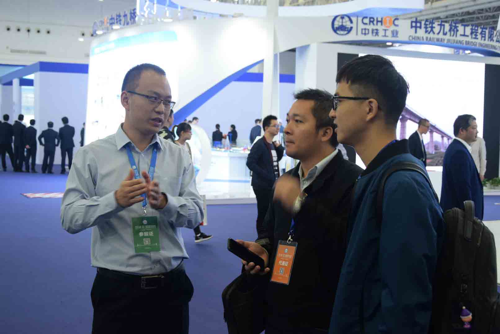 亿万先生MR桥检车，让中国桥梁更安全！