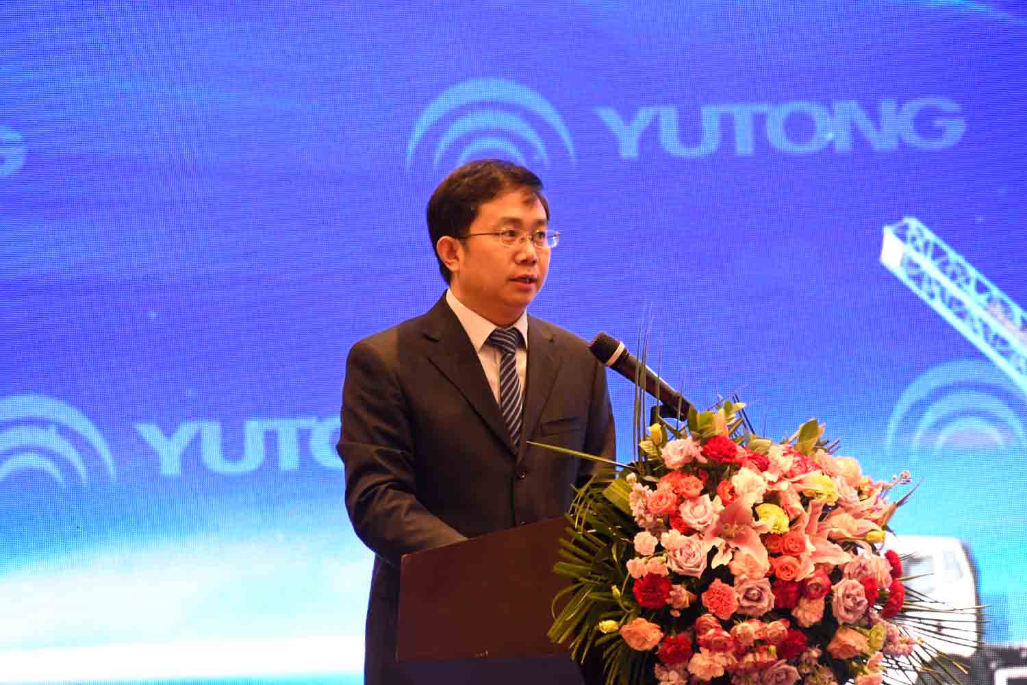 绿色驱动，质赢未来！亿万先生MR重装2019年度供应商大会隆重召开